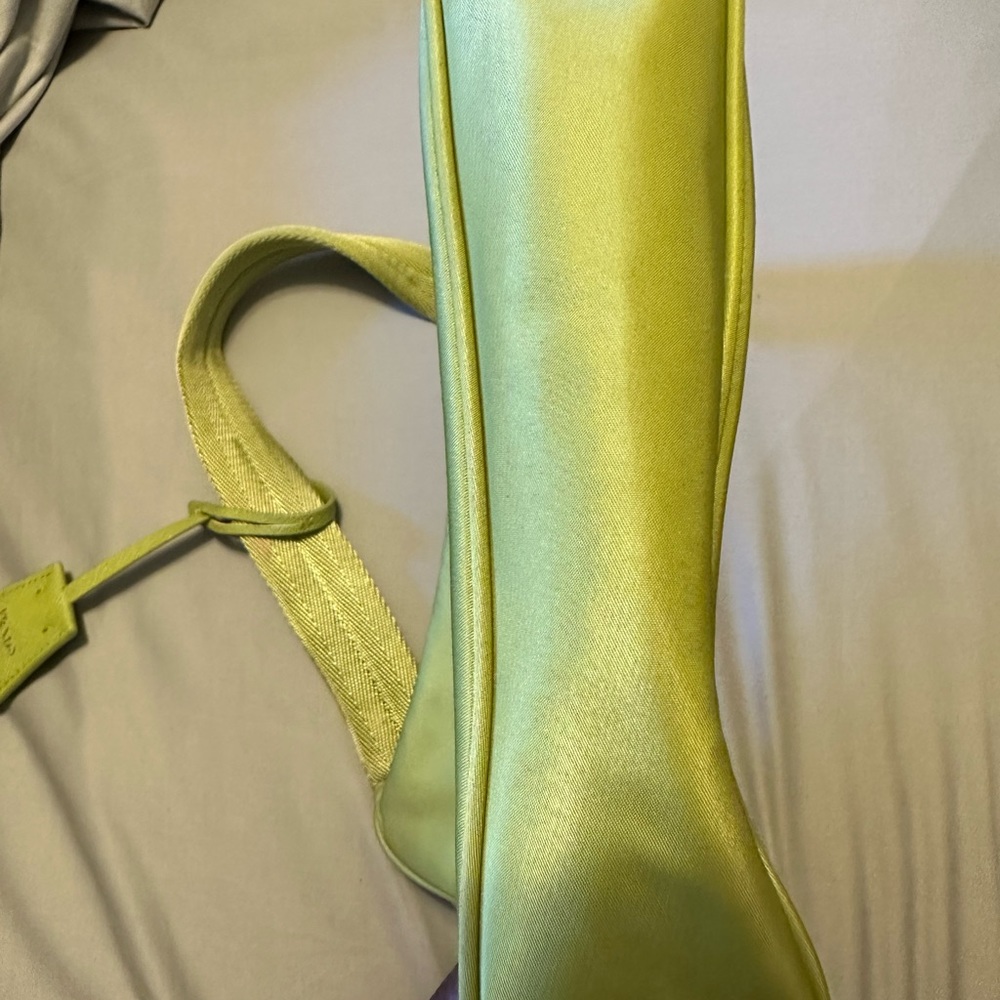 PRADA Bag - Picture 6 of 14